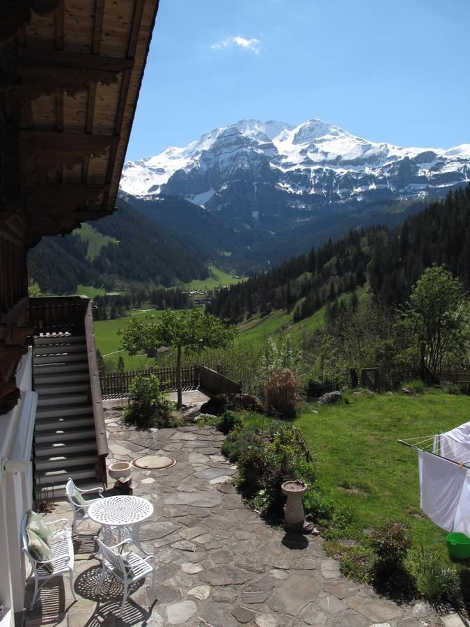Bergluft Bed & Breakfast Lenk Ngoại thất bức ảnh