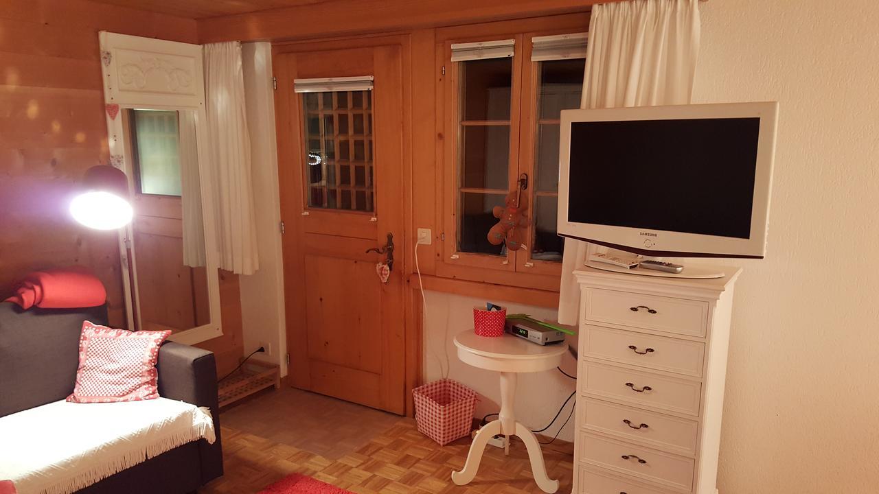 Bergluft Bed & Breakfast Lenk Ngoại thất bức ảnh