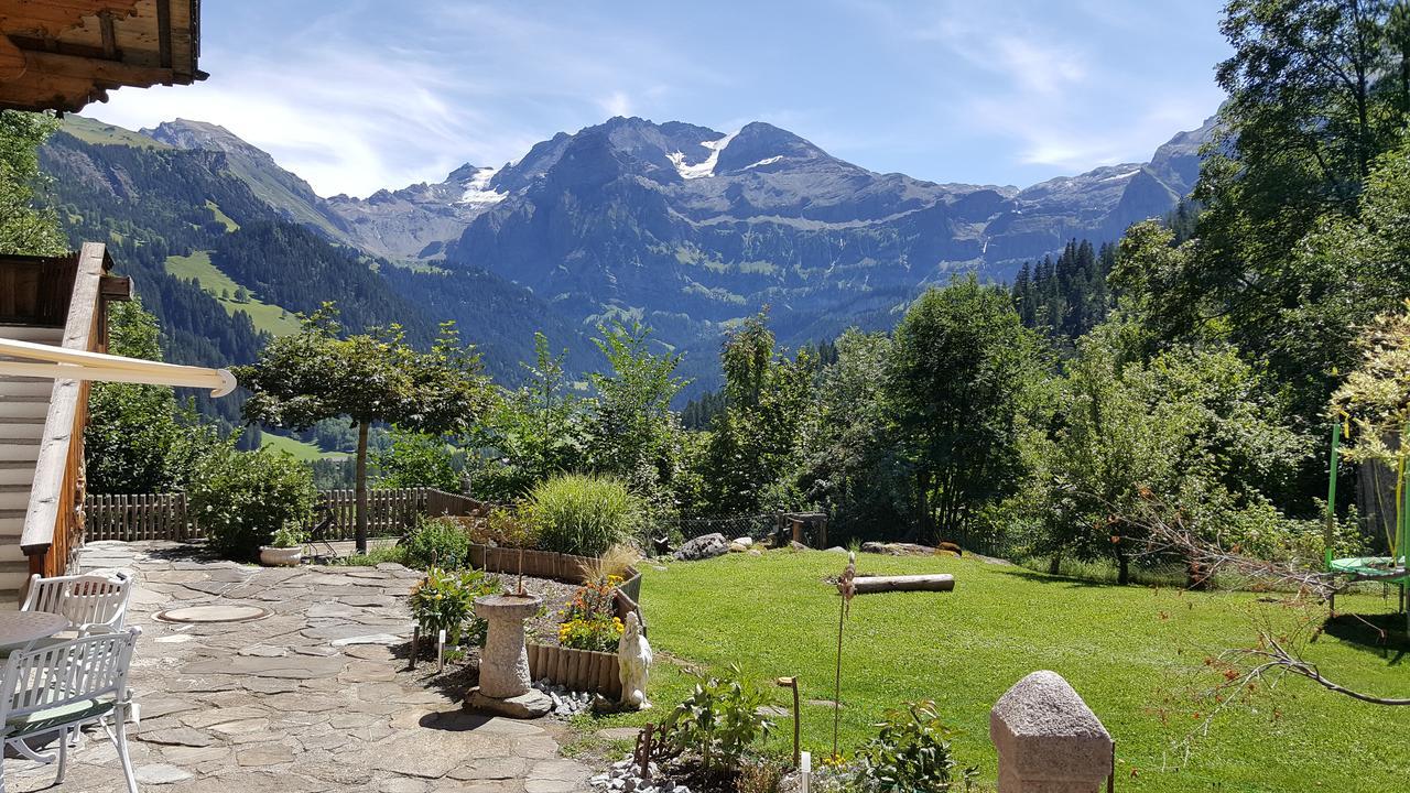 Bergluft Bed & Breakfast Lenk Ngoại thất bức ảnh