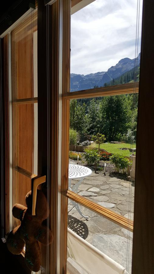 Bergluft Bed & Breakfast Lenk Ngoại thất bức ảnh